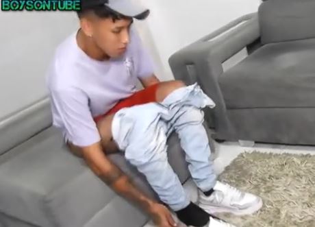 He won 10 dollars